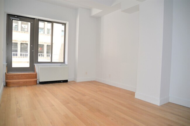 Cipriani Club Residences unit 2220, New York, NY 10005 - photo 2