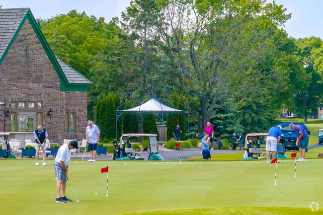 Orchard Trail residents can enjoy an afternoon out at the Edinburgh Golf Course.