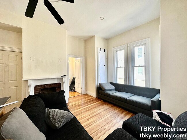 20 Highgate St unit 20, Allston, MA 02134 - photo 2