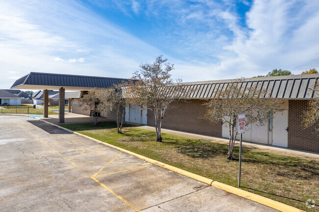 Wedgewood Elementary School is located in the northern half of the Shenandoah area.