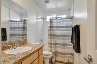 418 Upham St Unit 418B, Petaluma, CA 94952