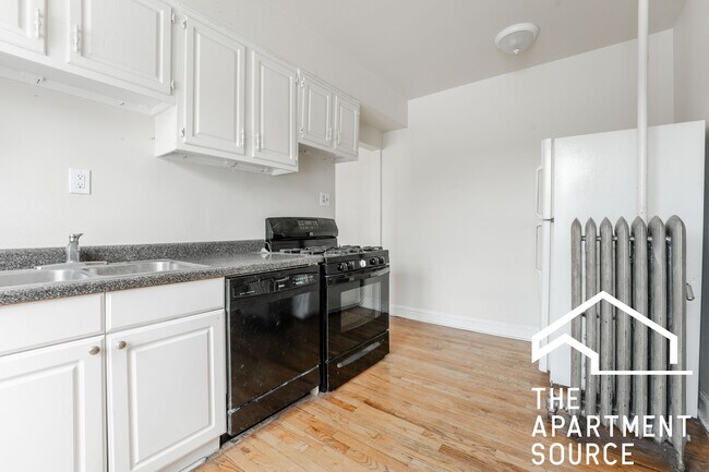 4409 N Kenneth Ave unit 1A, Chicago, IL 60630 - photo 3
