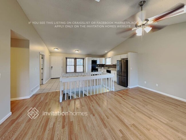 17341 E Wagontrail Pkwy, Aurora, CO 80015 - photo 3