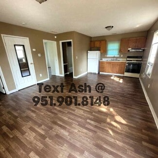 1224 W 13th St, Anderson, IN 46016