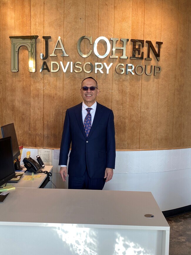 Agent Photo