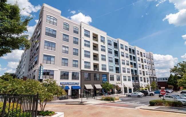 Flats at Perimeter Place, Atlanta, GA 30346 - photo 2