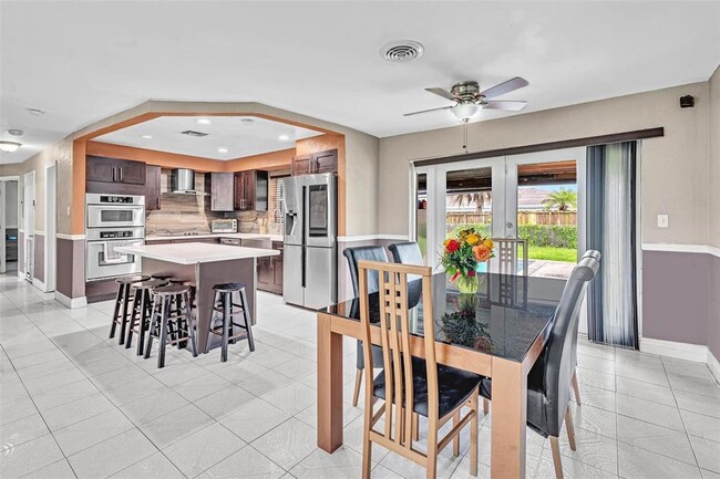 6960 SW 15th St, Pembroke Pines, FL 33023 - photo 3