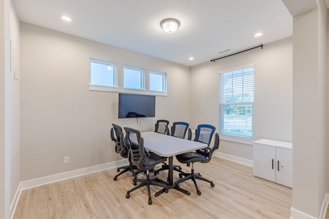 376 N Grand Oak Dr unit 36664843, Mooresville, IN 46158 - photo 7