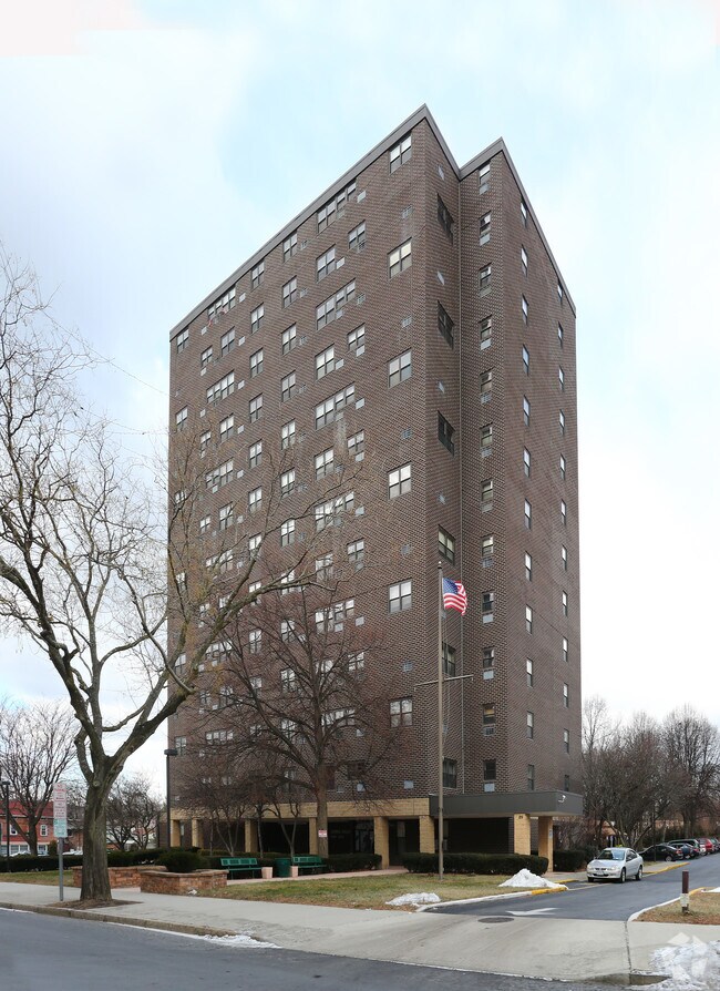 135 Main St, Poughkeepsie, NY 12601