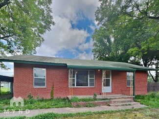 133 Dodd St, Nash, TX 75569