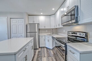 8118 International Dr, Crown Point, IN 46307