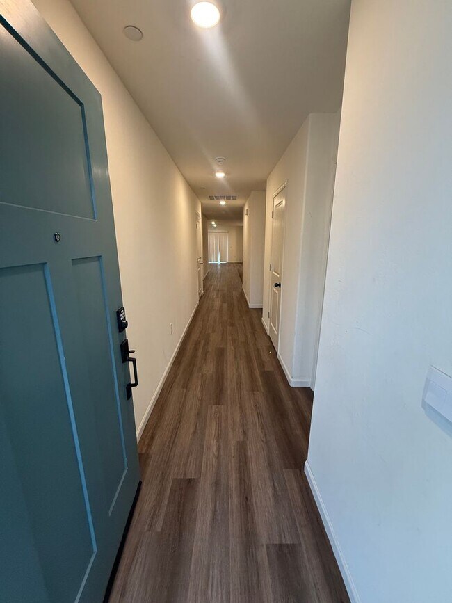 4505 Berkshire Rd, Bakersfield, CA 93313 - photo 2