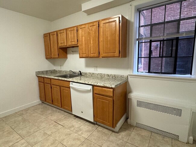 100 Sewall Ave unit A, Brookline, MA 02446 - photo 2