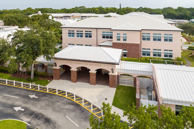 Pine Crest School - Boca Ratonteaches approximately 850 students.