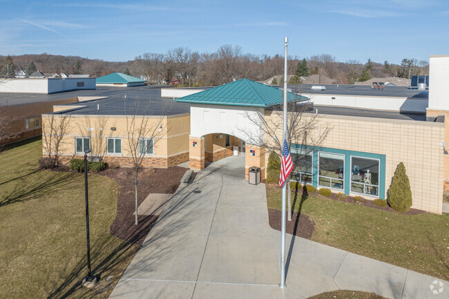 the main entrance ofGlacier Creek Middle School is very nice.