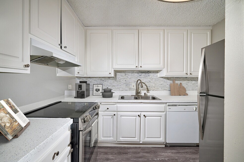 Mission Arbor Apartments, San Diego, CA 92120 - photo 1