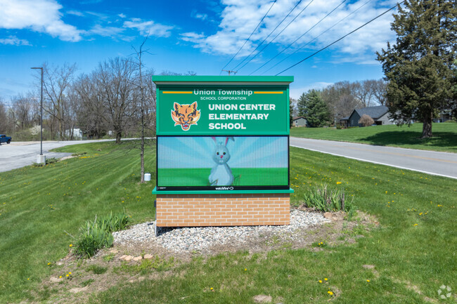 Union Center Public Elementary School pylon.