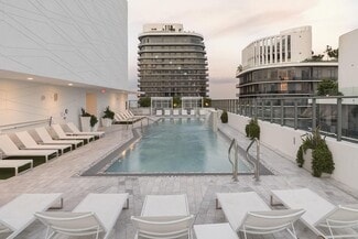 86 SW 8th St, Miami, FL 33130