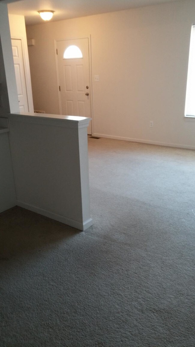 Sugarbush Run Apartments, New Baltimore, MI 48047 - photo 4