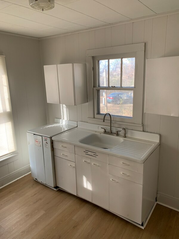 218 Elm St, Greenfield, TN 38230 - photo 1