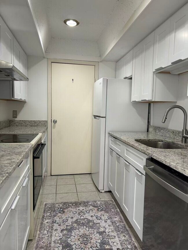 991 Manor Ln Unit V, Columbus, OH 43221