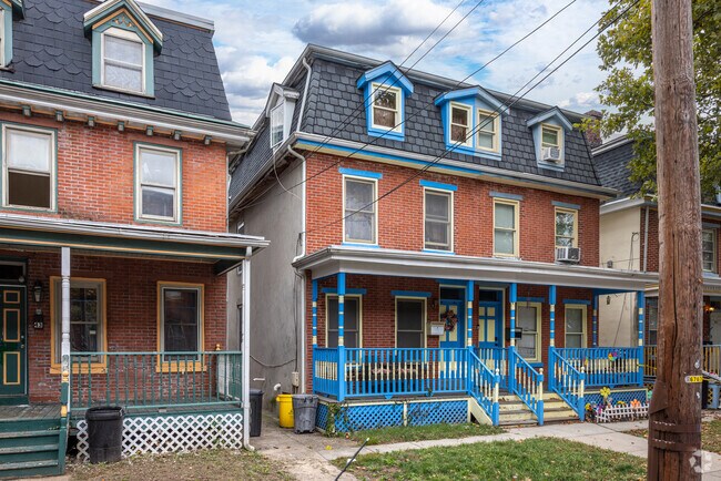Italianate homes are easily identifiable from hallmark features like covered front porches.