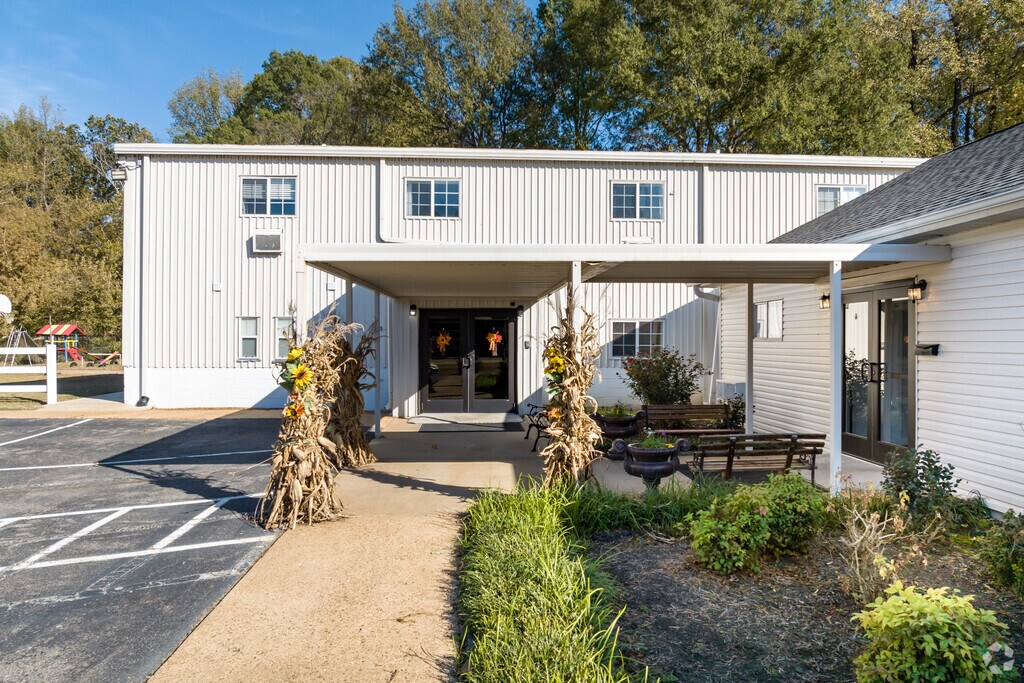 Calvary Baptist School serves students in Tate County, MS.