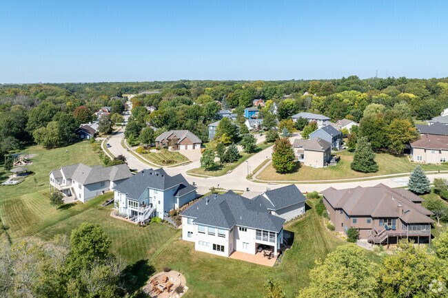 To the south, Bluffwood is built into the area's wooded hillsides.