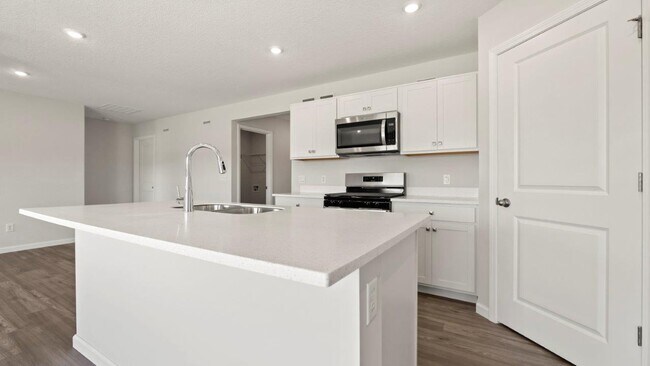 786 Chellberge Pass, New Haven, IN 46801 - photo 6