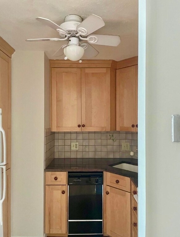273 Albion St Unit 23, Wakefield, MA 01880