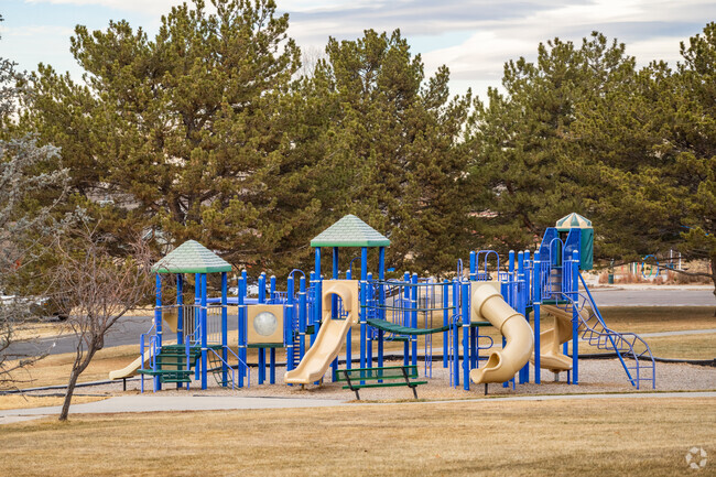 Southeast Elementary School shares a playground with nearby Benedict park.