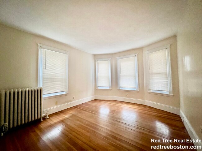 80 Wallingford Rd unit 1, Brighton, MA 02135 - photo 3