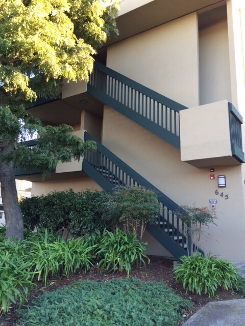 645 Rollins Rd unit 3, Burlingame, CA 94010 - photo 2