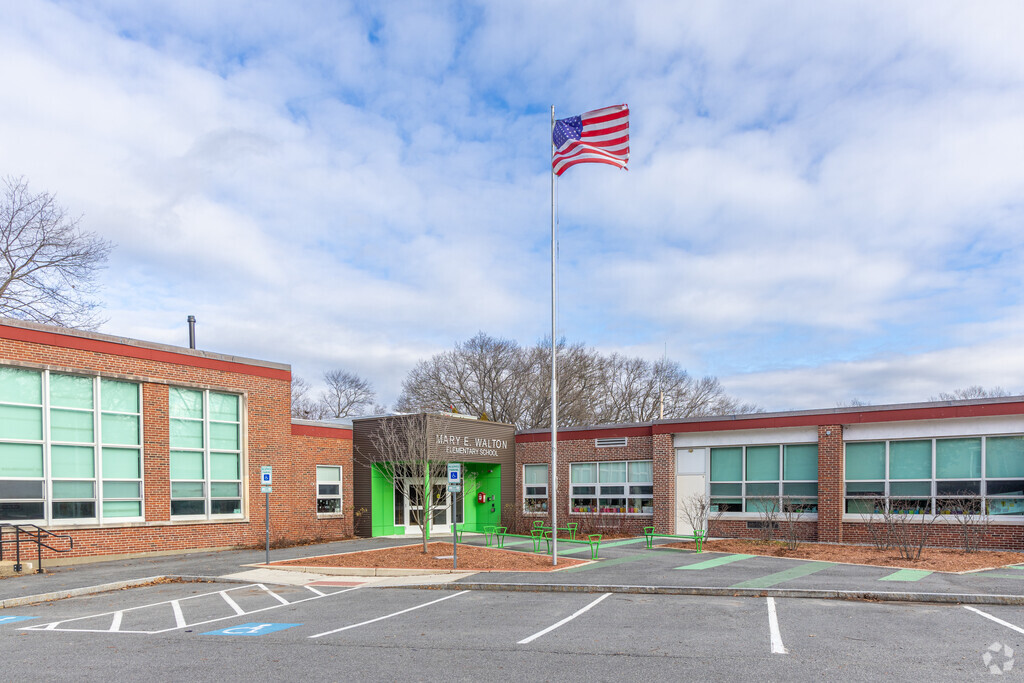 The main entrance to the Walton School in Wakefield, MA.
