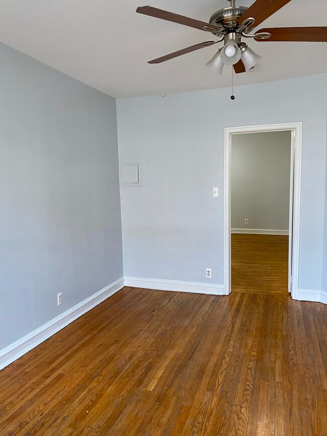 Entrance into brdroom form Livingroom