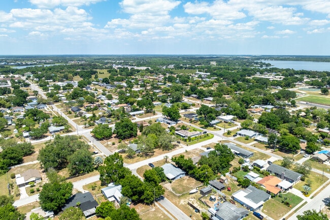 Lake Alfred contains a close-knit community that exudes that small town charm for all who visit.