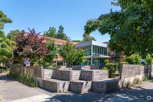Pacific Crest Community School 03