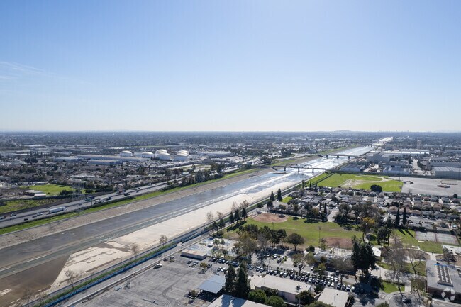 Interstate 710 is close to the Los Angeles River