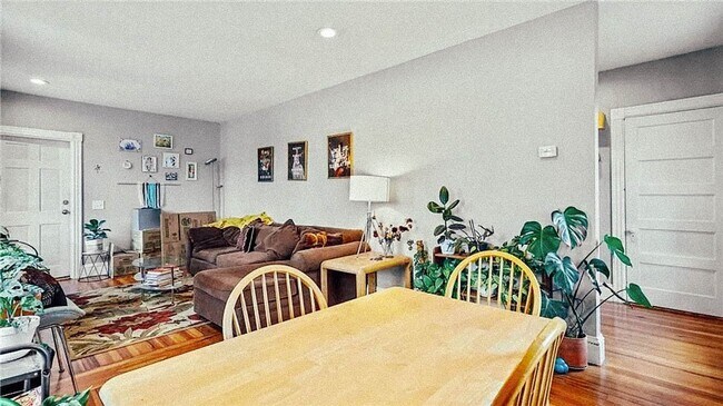 49 Hillside Ave unit 2, Providence, RI 02906 - photo 6