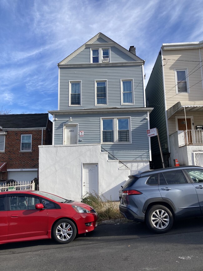 3054 Barker Ave unit 2, Bronx, NY 10467 - photo 2