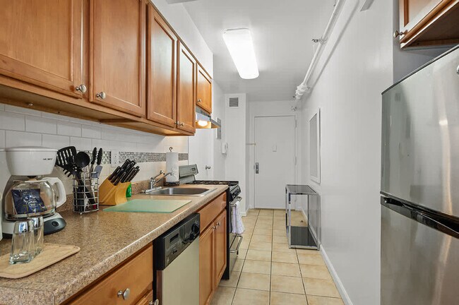 140 W 19th St unit ID1038549P, New York, NY 10011 - photo 4
