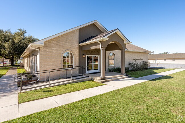 St. Rose Community Church in Saint Rose is another worship option.