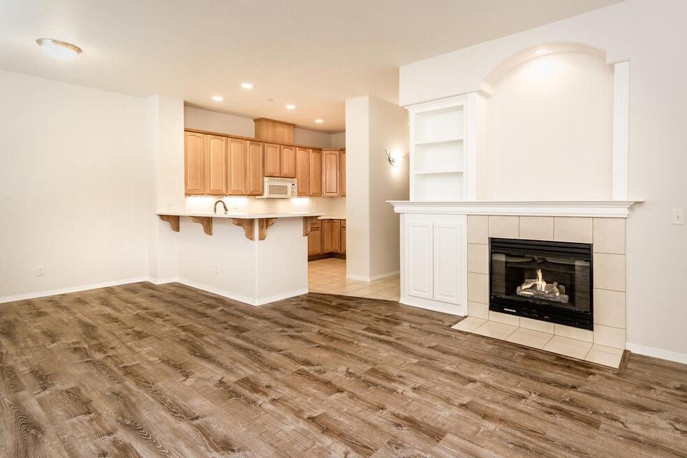 903 Lawrence Dr unit 903 Lawrence, San Luis Obispo, CA 93401 - photo 1