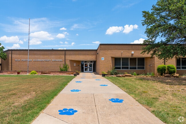 Hurst Students arrive at W.A Porter Elementary School eager to learn and grow.