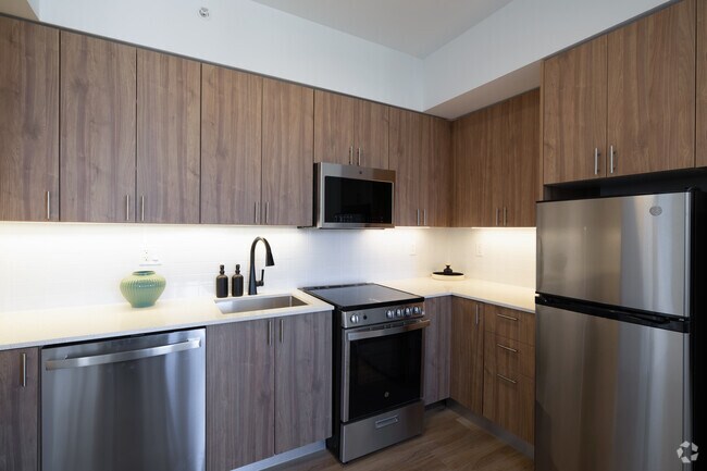 650 SW 1st St, Miami, FL 33130 - photo 4