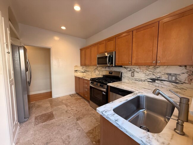 1437 S Holt Ave unit 1437 1/2, Los Angeles, CA 90035 - photo 7