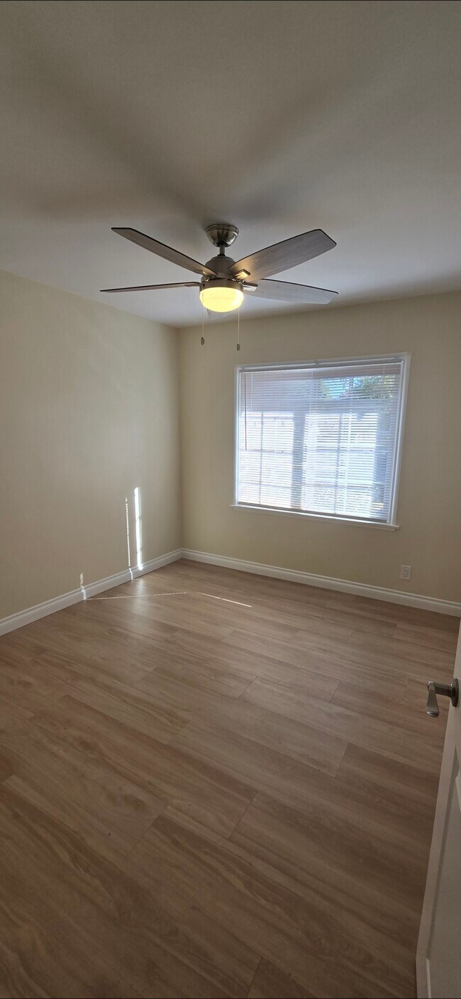 20533 Stagg St, Winnetka, CA 91306 - photo 6