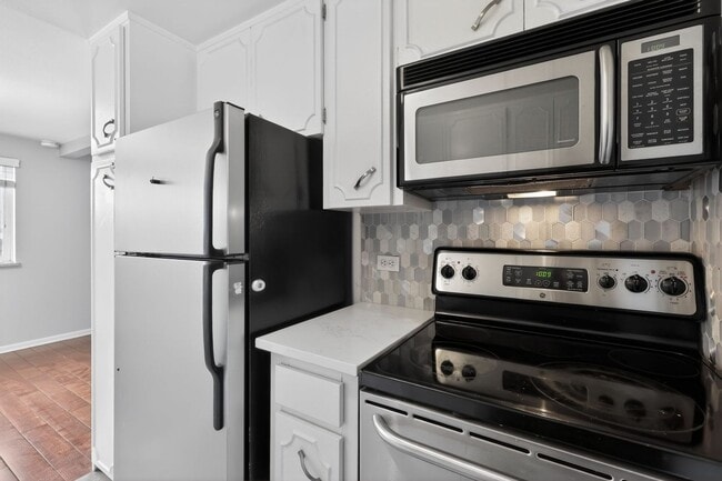 2262 S Vly Hwy, Denver, CO 80222 - photo 4