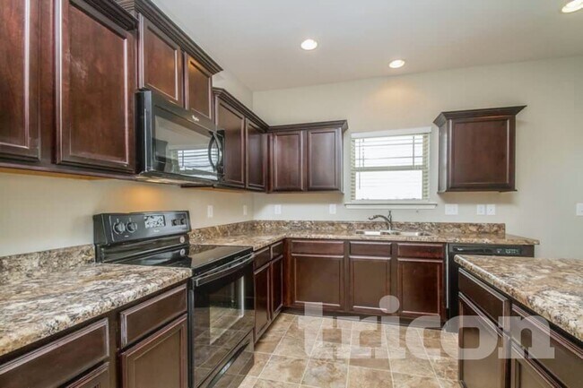 3012 Wesley Rd, Spring Hill, TN 37174 - photo 4