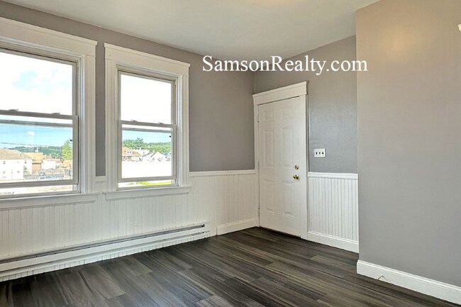 979 Mineral Spring Ave unit 2, North Providence, RI 02904 - photo 3